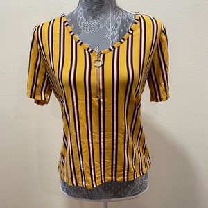 Women’s top. Size L